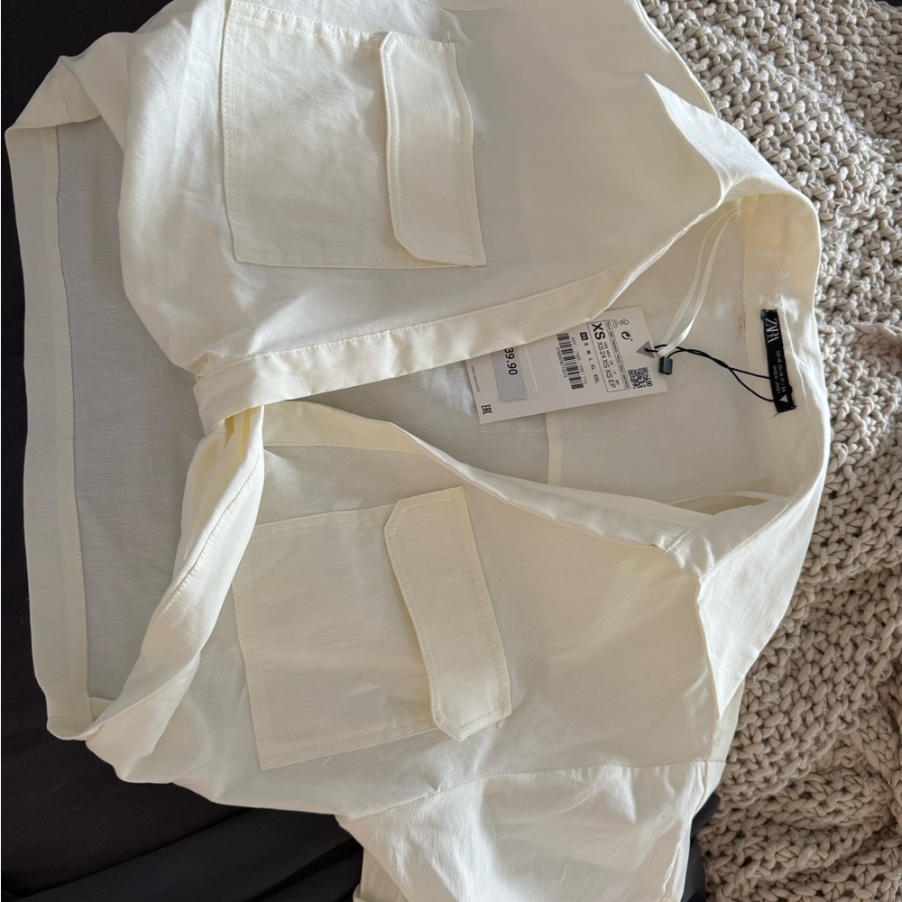 Zara Off-White twist front crop Blouse
